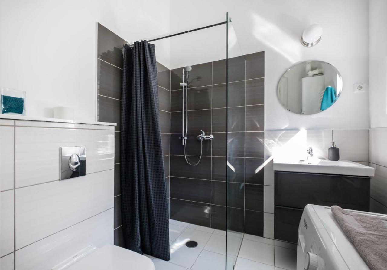 Andrassy Garden Apartment In Center Budapest Esterno foto