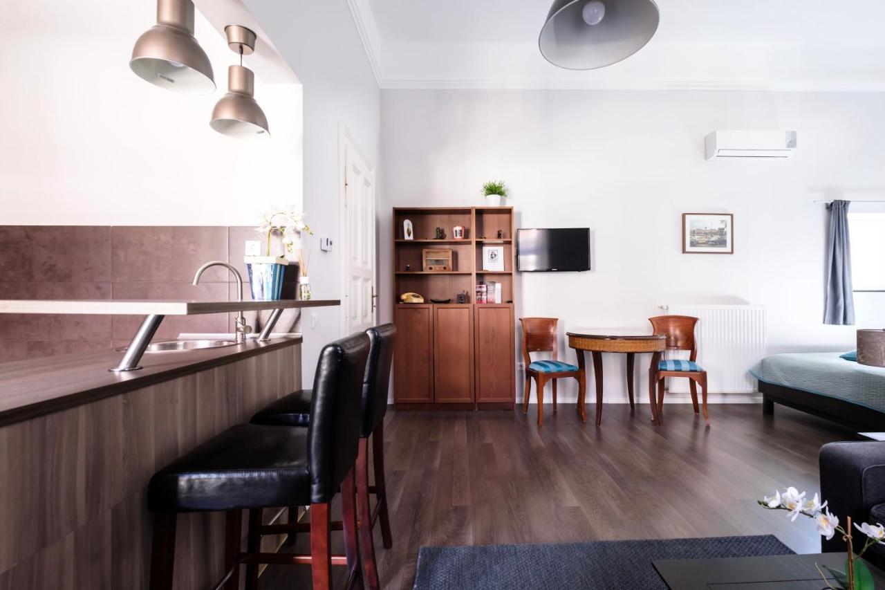 Andrassy Garden Apartment In Center Budapest Esterno foto